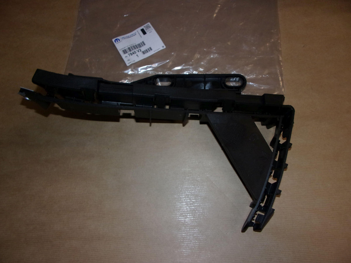 SUPPORT DE PARE.CHOCS CITROEN C4 PICASSO 7840.V2 7840V2.