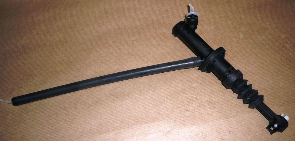 POMPE D'EMBRAYAGE RENAULT FLUENCE 2.0 16V 306101808R.