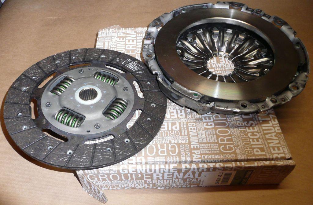KIT EMBRAYAGES.RENAULT TRAFIC II 2.5DCI 03>135 7701478557.