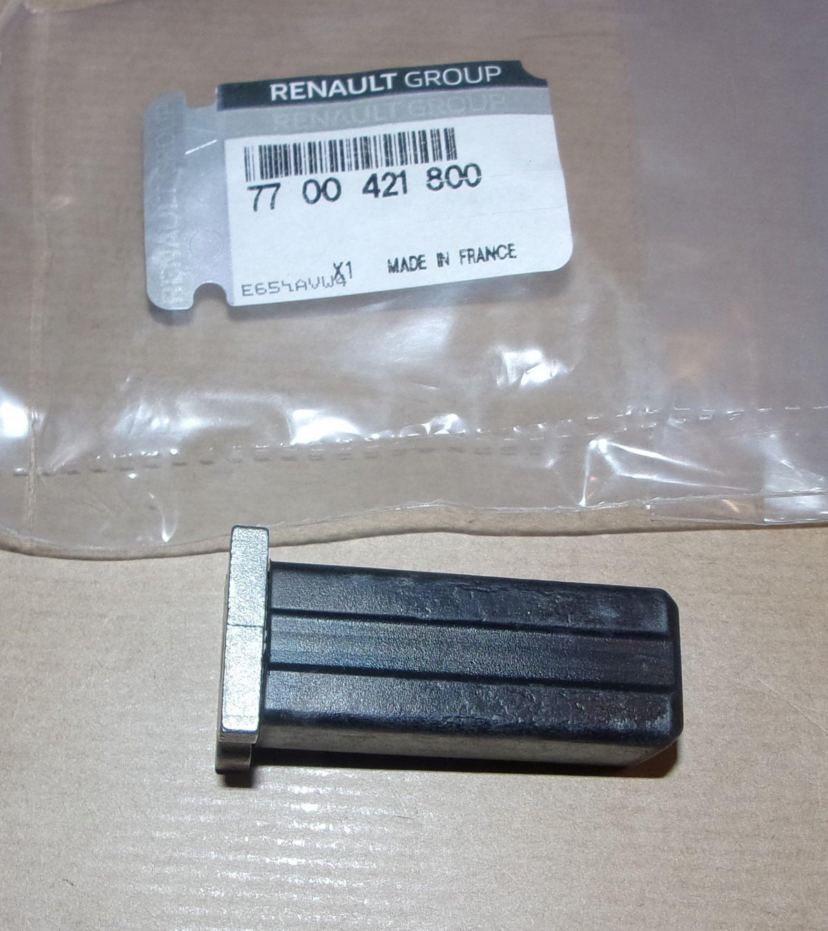 SUPPORT RADIATEUR RENAULT MASTER II,III 7700421800.