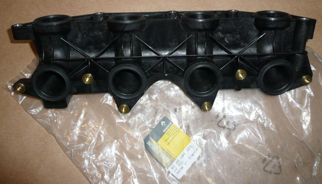 COLLECTEUR D'ADMISSION RENAULT MASTER II 2.2DC 8200684323.
