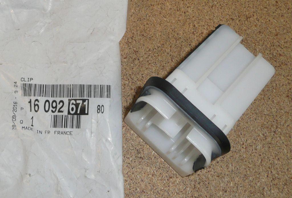 AGRAFE SIEGE ARRIERE CITROEN C4 CACTUS 1609267180.