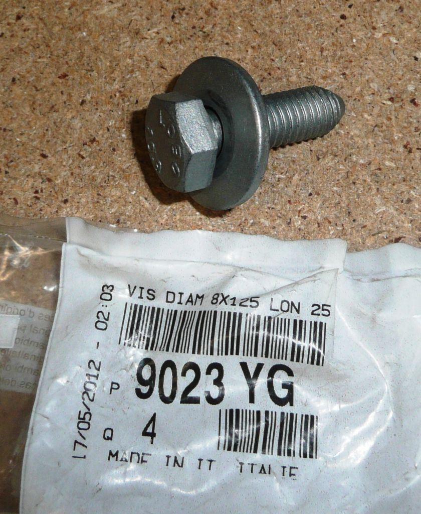VIS M8X125.25 9023.YG 9023YG.