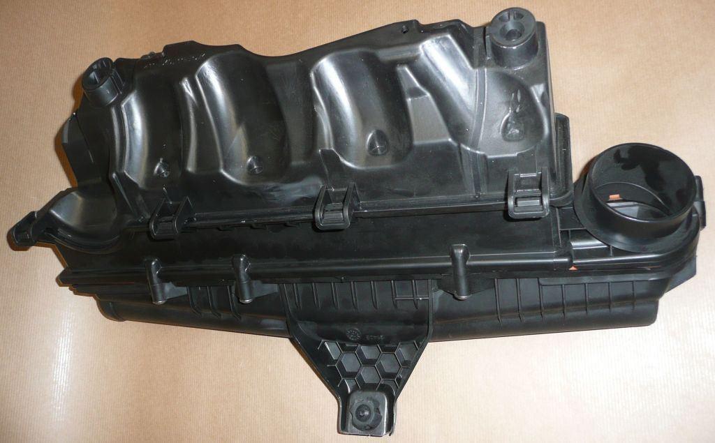 BOITIER DE FILTRE A AIR.CITROEN C3,C4,P308 1.6 1420.V6 1420V6.