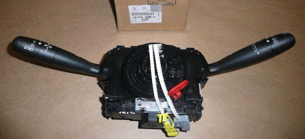 COMMUTATEUR COMBINE PEUGEOT 307, 308 98070083XT.