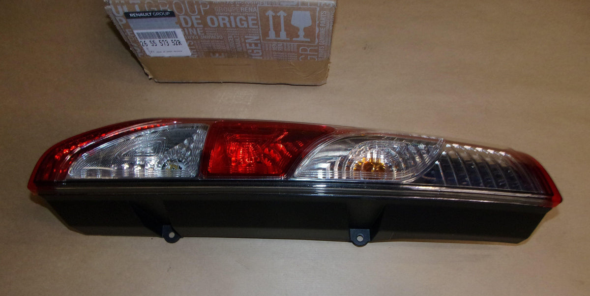 FEU ARRIERE RENAULT KANGOO II GAUCHE 265557352R.
