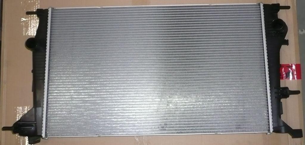 RADIATEUR D'EAU RENAULT MEGANE III 2.0DCI 214100016R.