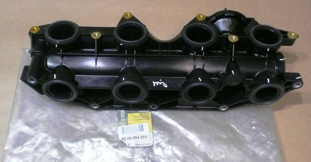 COUVRE-CULASSE RENAULT ESPACE IV 2.2DCI 8200694029.