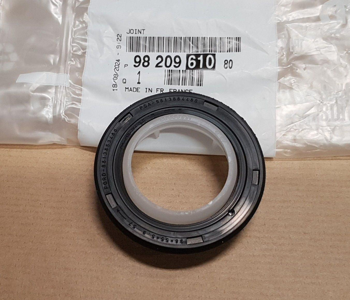 JOINT DE VILEBREQUIN.CITROEN BERLINGO III 9820961080.