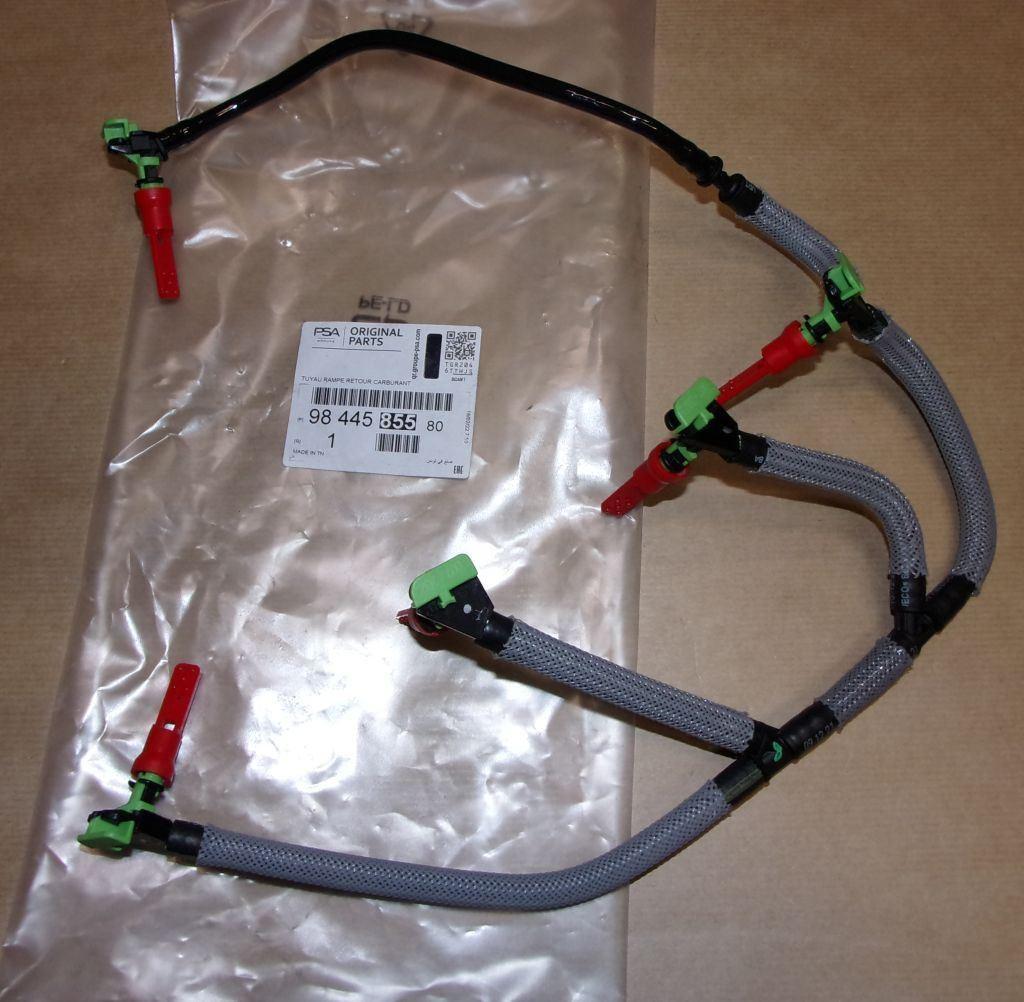 TUYAU DE RETOUR D'INJECTION.CITROEN C4,P308 2. 9844585580.