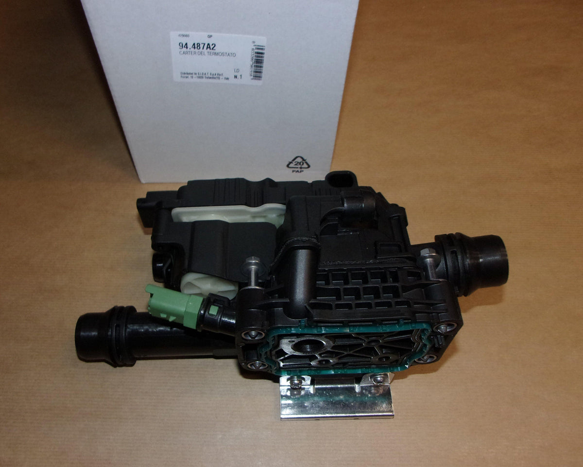 COUVERCLE DE THERMOSTAT CITROEN C3,C4,P208,301 9850364680.