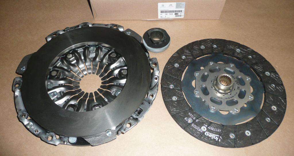 KIT EMBRAYAGES.CITROEN C4 PICASSO II 1.6HDI 1610211580.