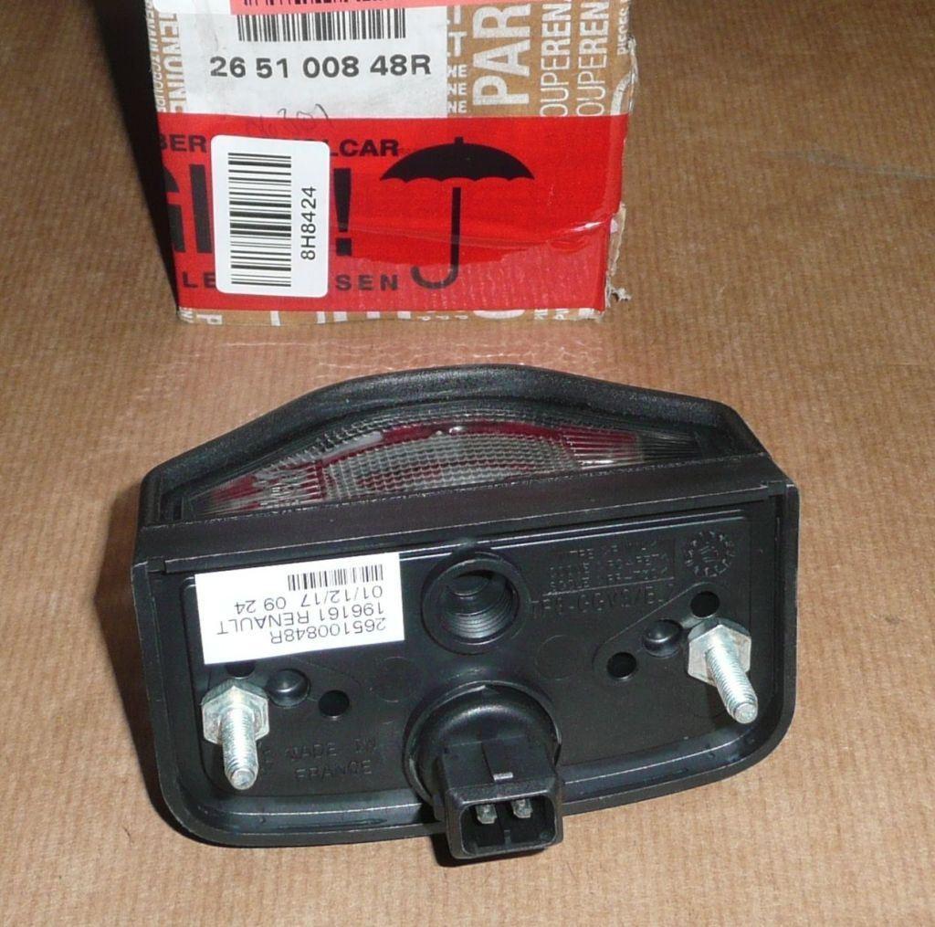 VEILLEUSE DE PLAQUE.RENAULT MASTER III 265100848R.