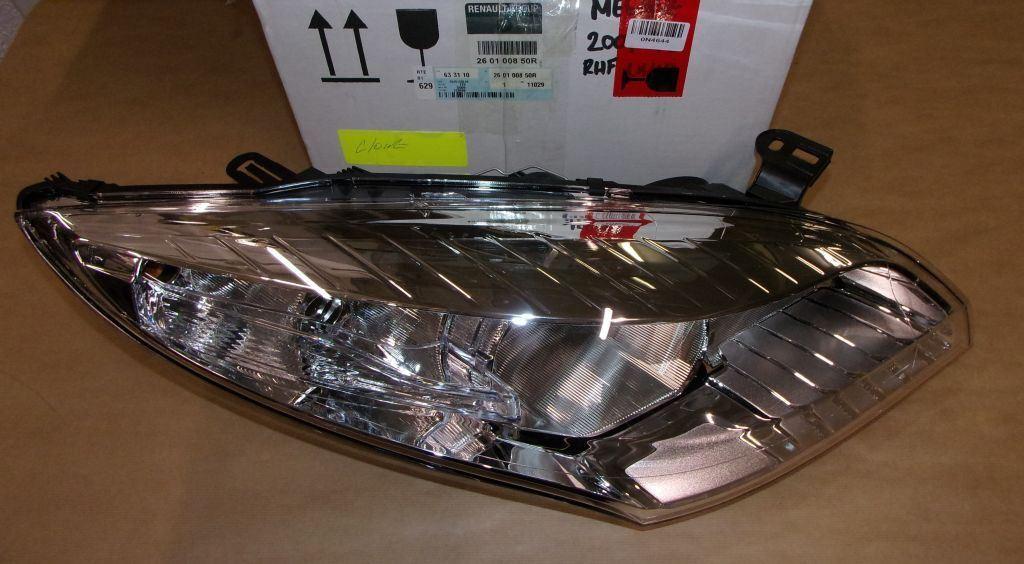 PHARES RENAULT MEGANE III DROIT 260100850R.