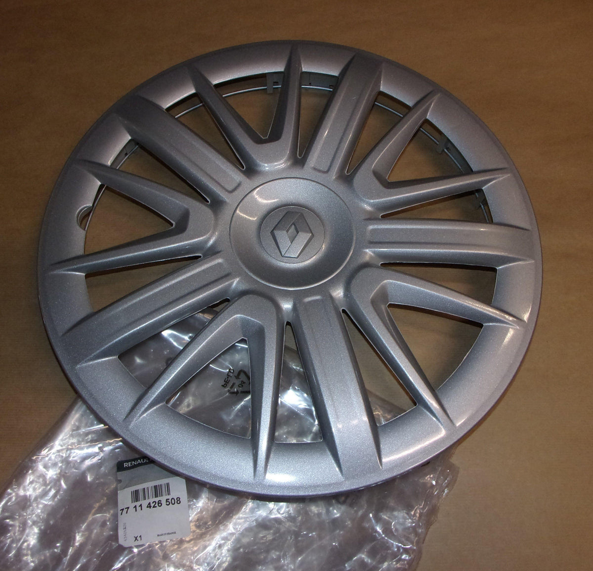 ENJOLIVEUR RENAULT CLIO IV 15-POUCE 7711426508.