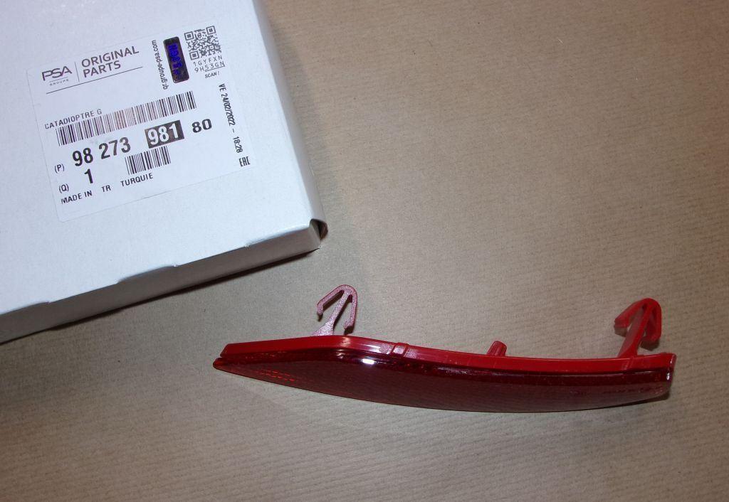 RÉFLECTEUR DE PARE-CHOC ARRIERE PEUGEOT 208 GA 9827398180.