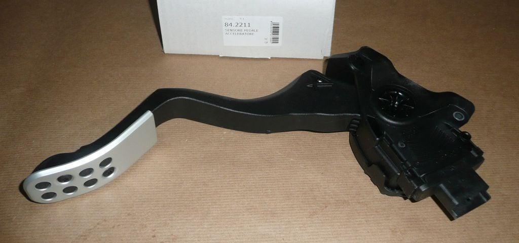 PEDALE D'ACCELERATEUR PEUGEOT 207,208,2008 1601.CX 1601CX.