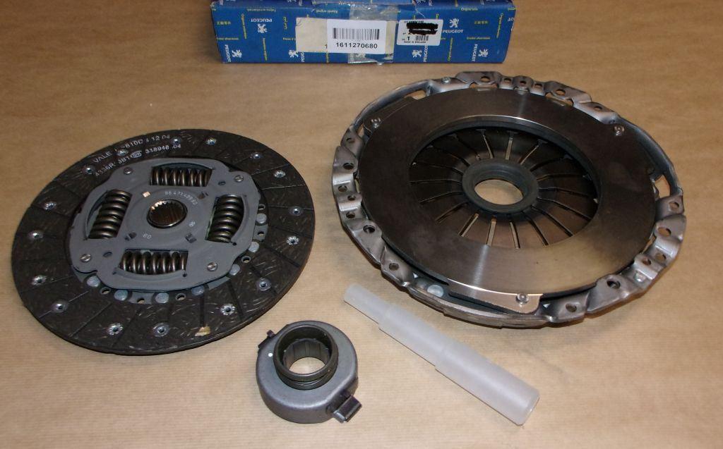 KIT EMBRAYAGES.PEUGEOT EXPERT II,406 2.0HDI 1611270680.
