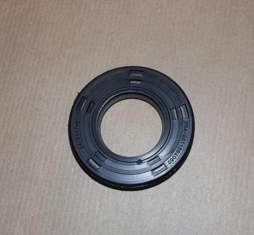 JOINT D'ARBRE A CAMES.CITROEN C3 1.5/1.6HDI 9823920080.