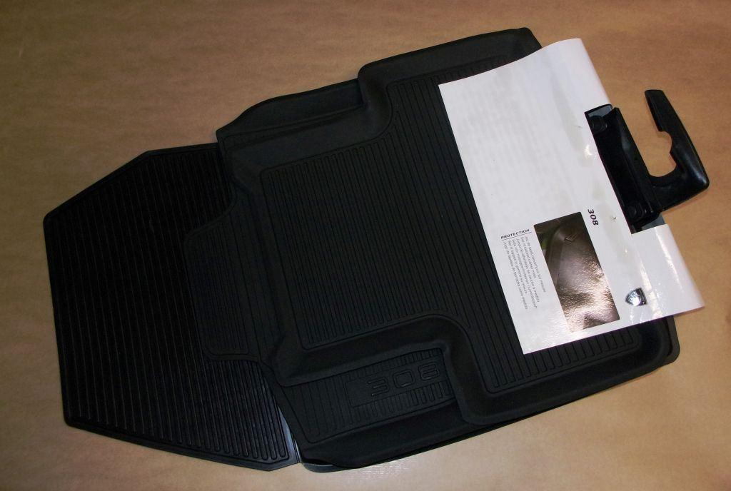 TAPIS EN CAOUTCHOUC COMPLET.PEUGEOT 308 1675962780.