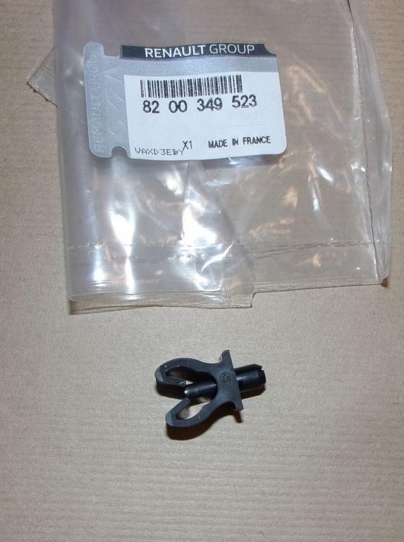 AGRAFFE DE TIGE DE CAPOT RENAULT MASTER II,III 8200349523.