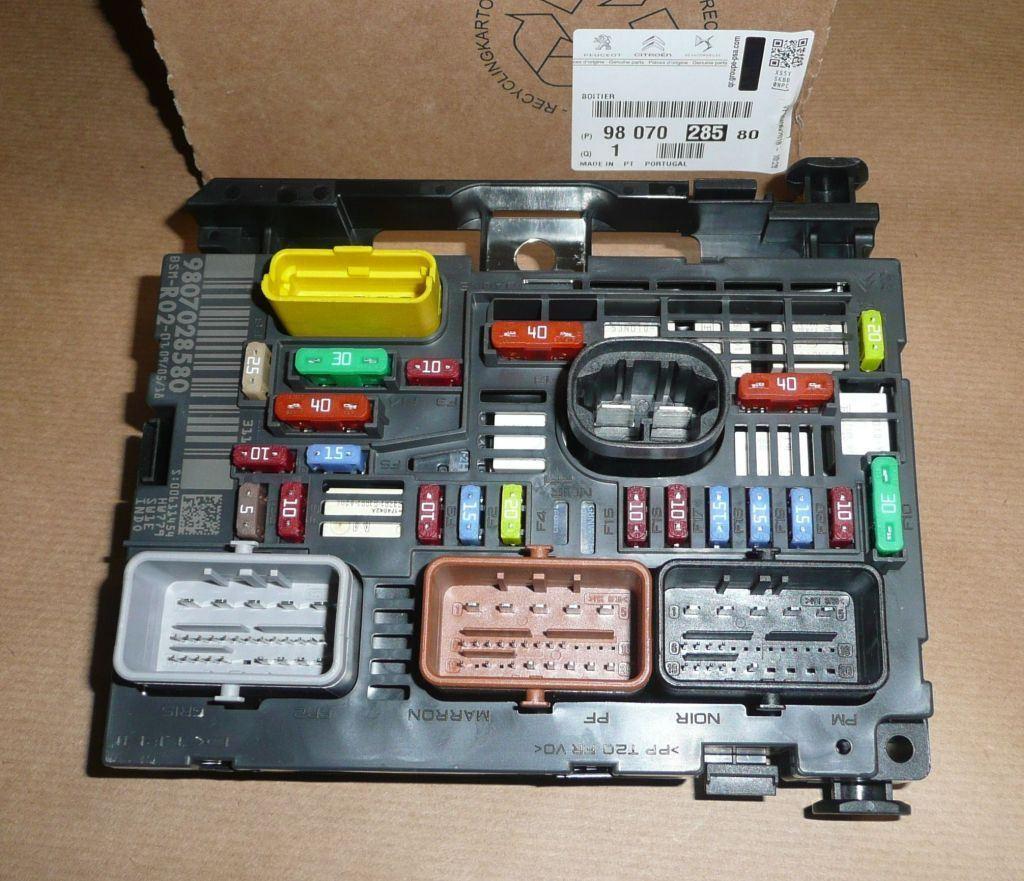 BOÎTE A FUSIBLES CITROEN C5(X7),PEUGEOT 407 9807028580.