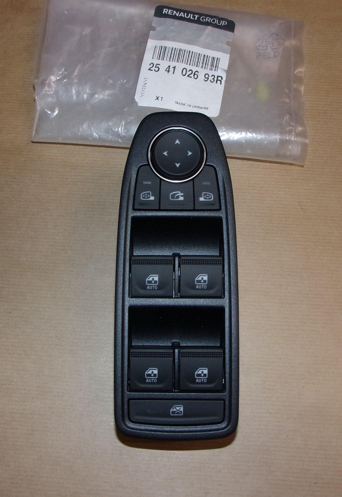 BOUTON LEVE-VITRE RENAULT CAPTUR II 254102693R.