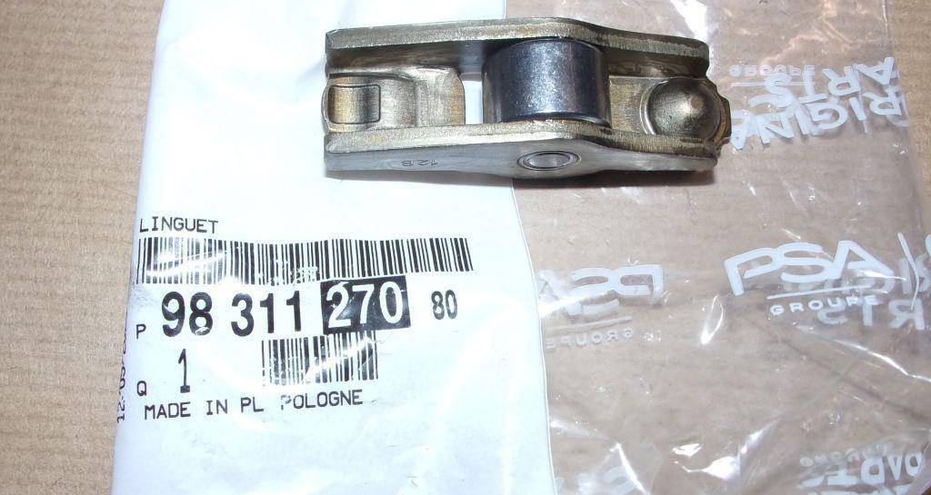CULBUTEUR DE SOUPAPE CITROEN C4 PICASSO 2.0/2. 9831127080.