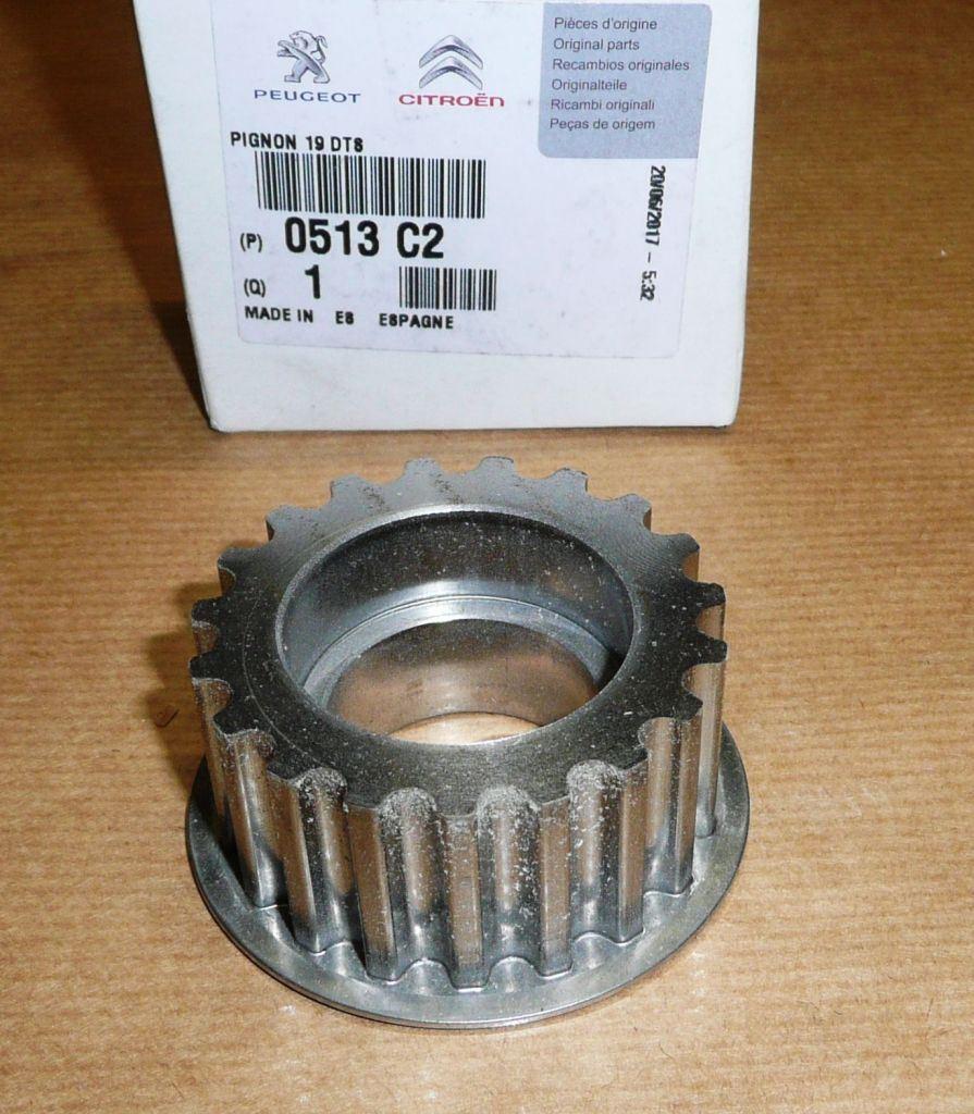 POULIE DU VILEBREQUIN.CITROEN C4,C5,C8 1.8 0513.C2 0513C2.