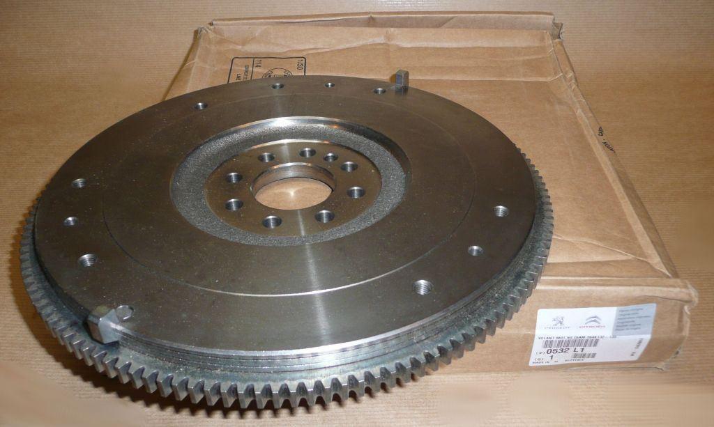 VOLANT MOTEUR CITROEN BERLINGO I 1.9DW8 0532.L1 0532L1.