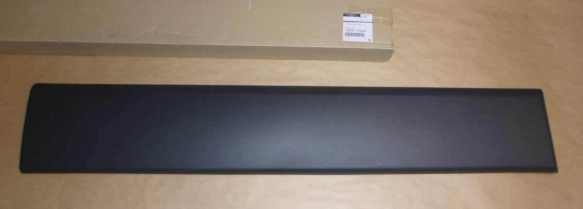 BANDE DECORATIVE PANNEAU LATERALE RENAULT TRAF 7685000QAB.