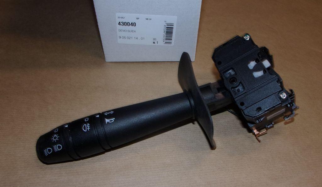COMODO DES PHARES DACIA DUSTER,LOGAN,SANDERO 6001551360.