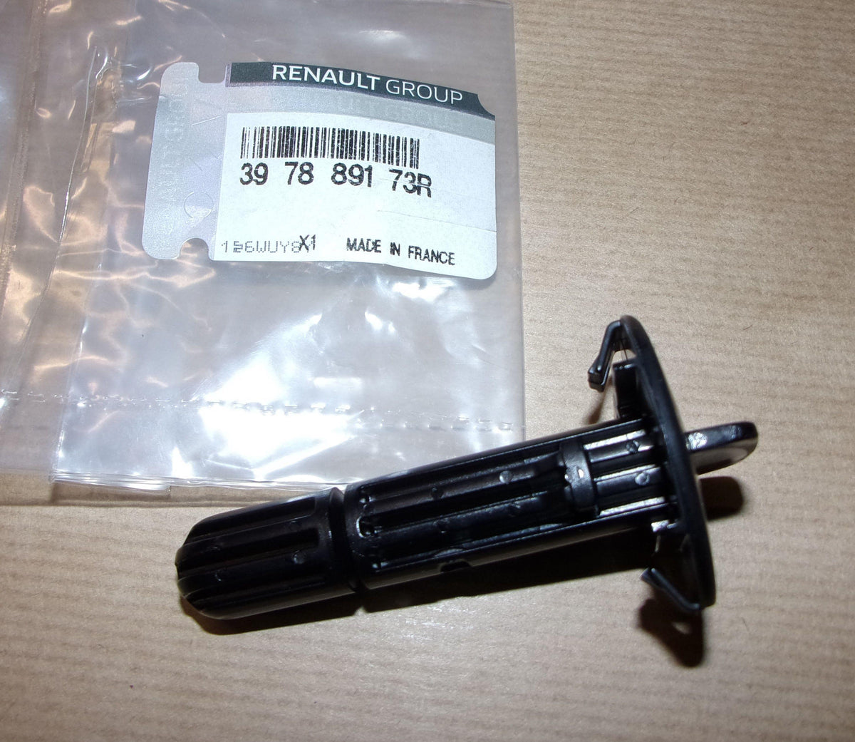 TIGE DE REFROIDISSEUR RENAULT CLIO IV,CAPTUR 397889173R.