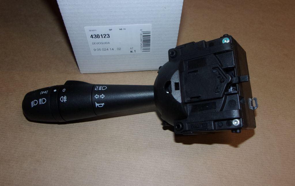 COMODO DES PHARES DACIA DOKKER,LODGY 255403924R.