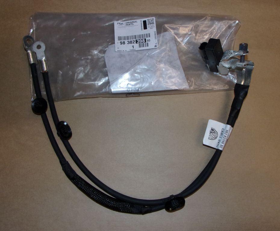 FAISCEAU DE CABLE PEUGEOT 308 III 1.5BLUEHDI 9838239880.