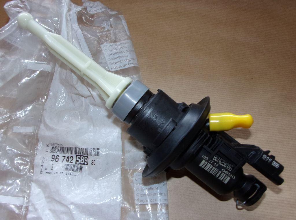 POMPE D'EMBRAYAGE CITROEN BERLINGO II 9674258980.