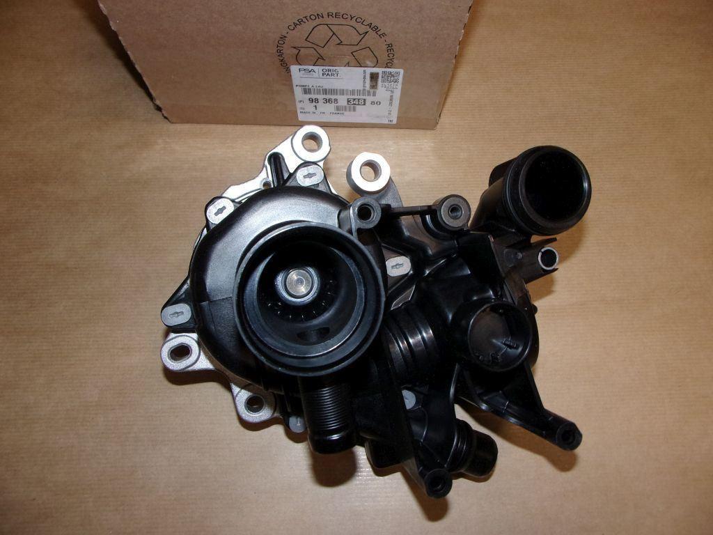 POMPE A EAU COMPLET.PEUGEOT 5008 II 1.5BLUEHDI 9836834880.