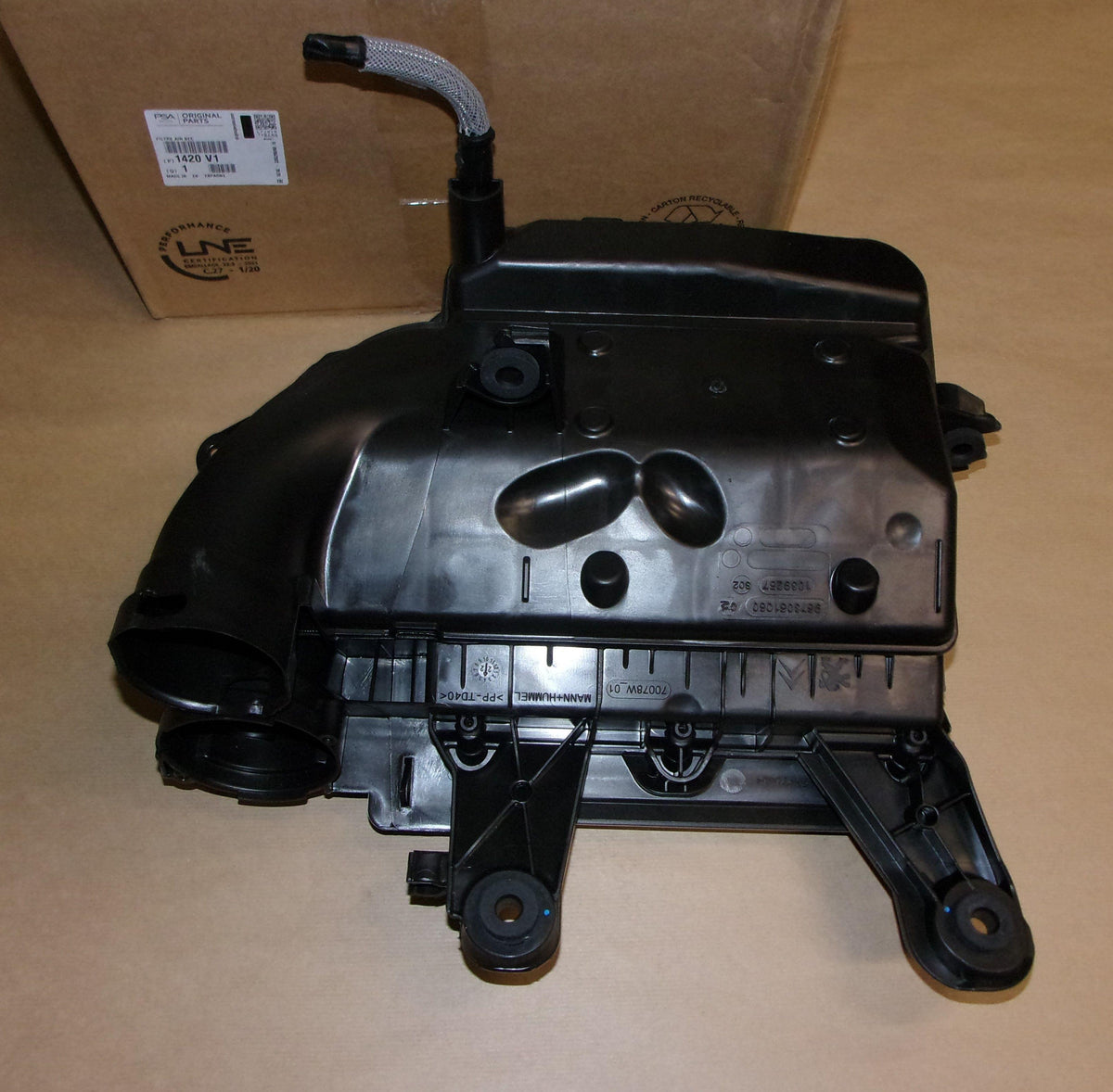 BOITIER DE FILTRE A AIR.PEUGEOT 2008 1.6HDI 1420.V1 1420V1.