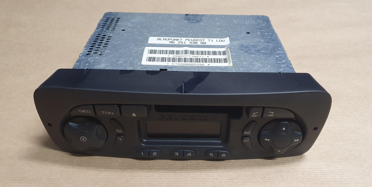 RADIO DE VOITURE PEUGEOT 206 6560.L6 6560L6.