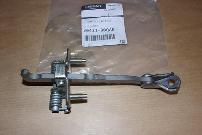 DELIMITEUR DE PORTE RENAULT TRAFIC II AVANT 8043100QAB.