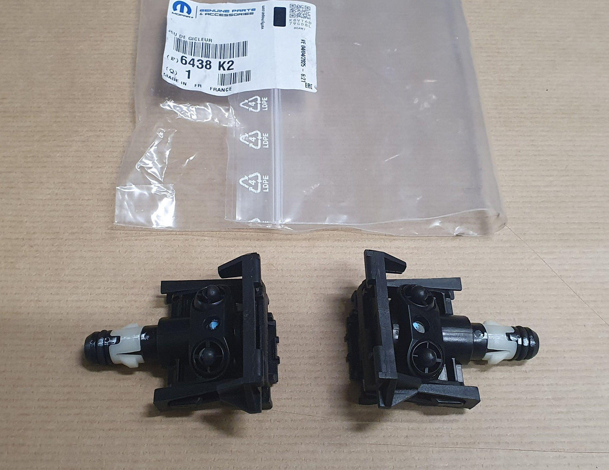 EMBOUT DU SYSTEME DE LAVE.GLACE DU PHARE 6438.K2 6438K2.