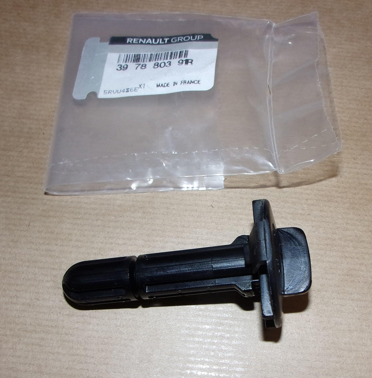 FIXATION RADIATEUR RENAULT TRAFIC III 397880391R.