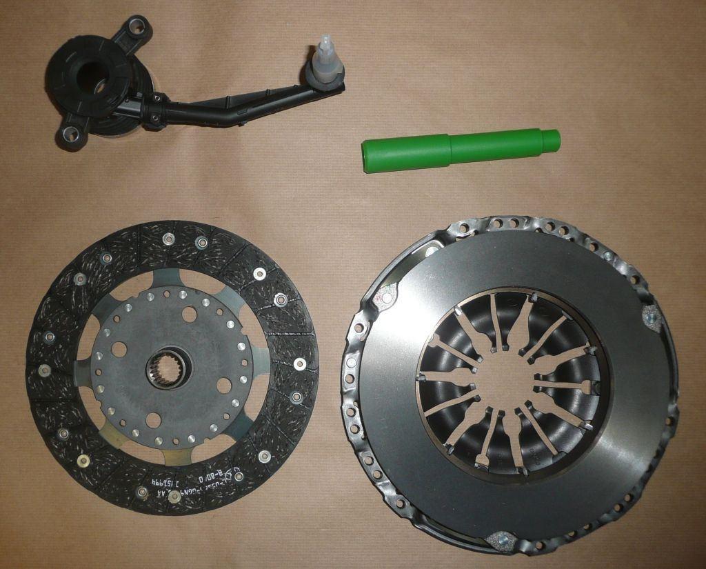 EMBRAYAGE+ DÉBRAYAGE DACIA DUSTER 1.2TCE 302181537R.