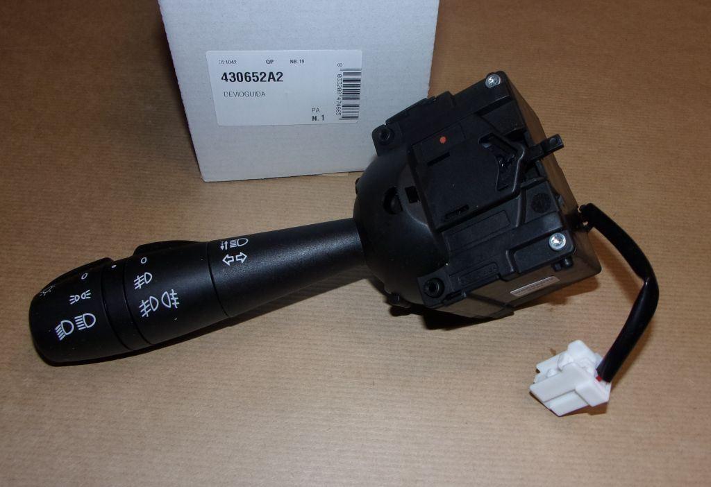 COMODO DES PHARES RENAULT CAPTUR,TRAFIC III 255405005R.