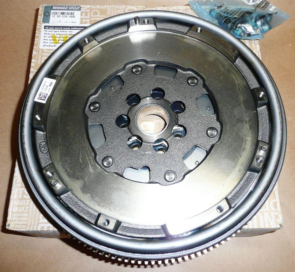 VOLANT MOTEUR BI-MASSE RENAULT MEGANE III 1.5D 123003948R.