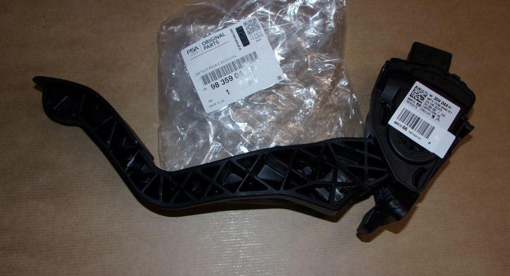 PEDALE D'ACCELERATEUR CITROEN C3 III 9835904480.
