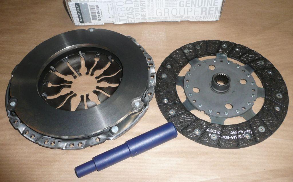 KIT EMBRAYAGES.RENAULT MEGANE III,CLIO IV 302054452R.