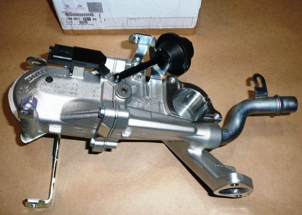 BOITIER DE VALVE EGR CITROEN BERLINGO,C3,P206+ 9800125180.