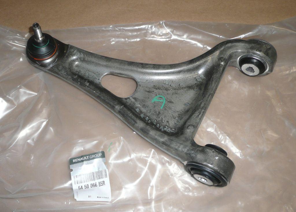 BRAS TRANSVERSAL RENAULT TWINGO II DROIT 545006685R.