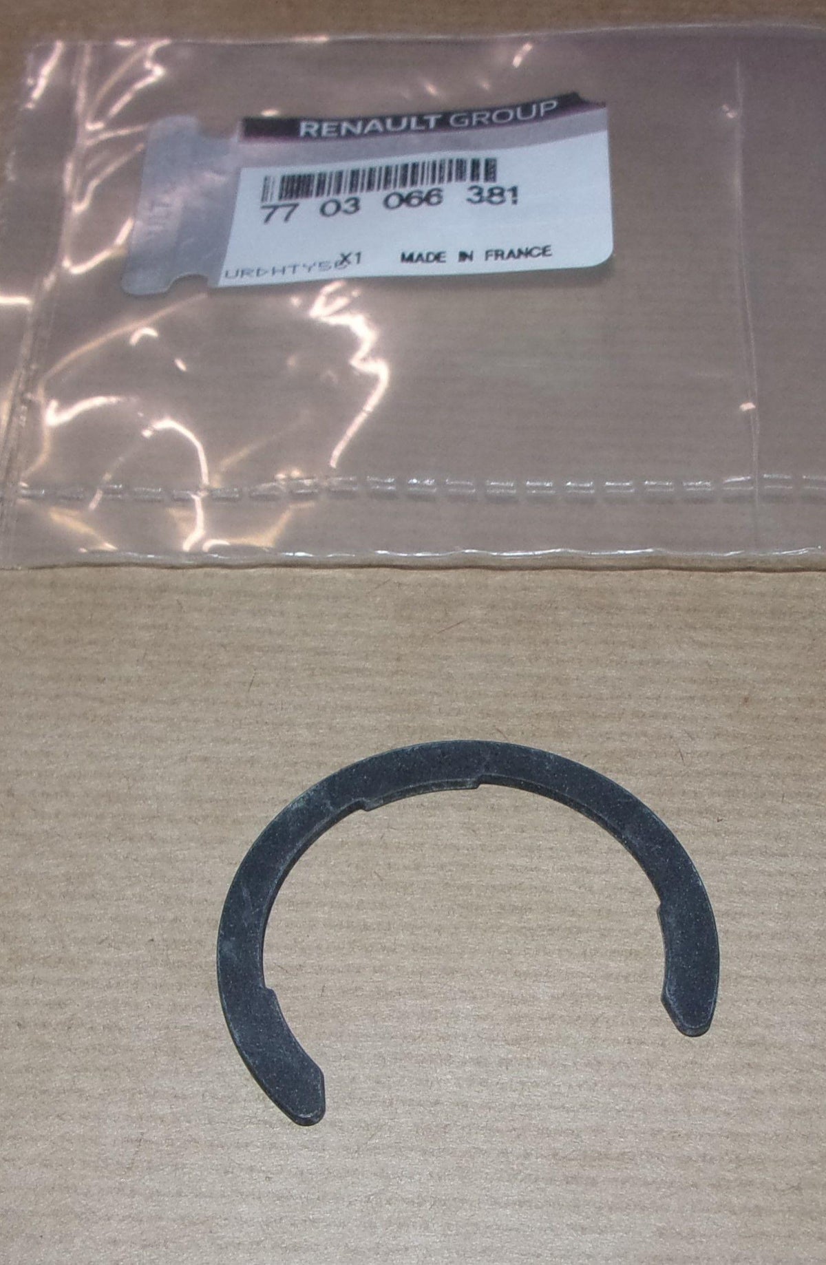 SECURITE D'ARBRE DE TRANSMISSION RENAULT 7703066381.